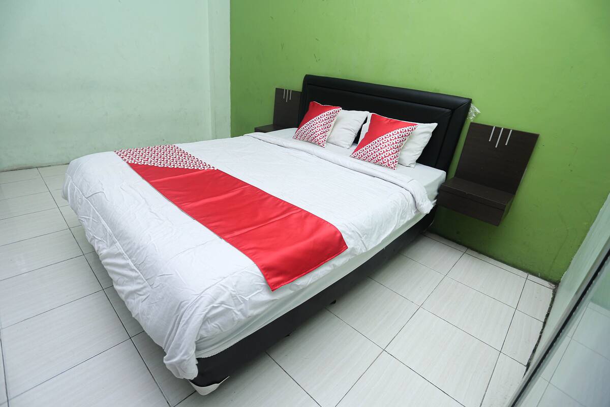 Kamar Double Standar | Wi-Fi gratis dan seprai linen