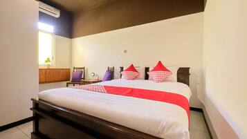 Deluxe Double Room | 1 bedroom, desk, free WiFi, bed sheets