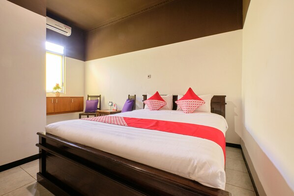 Deluxe Double Room | 1 bedroom, desk, free WiFi, bed sheets
