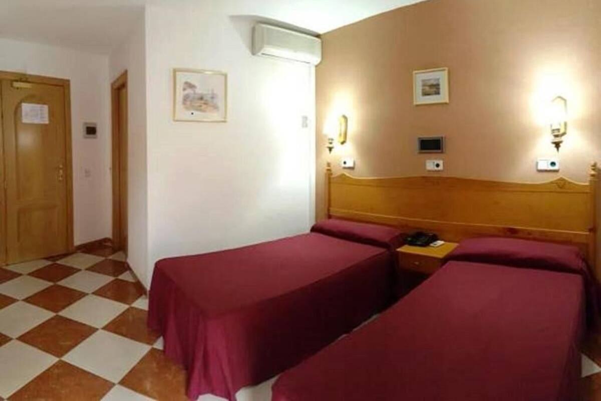 Economy Double Room | Free WiFi
