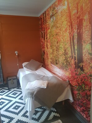Twin Room | Free WiFi, bed sheets - Rødseter Inn (Sogndal)