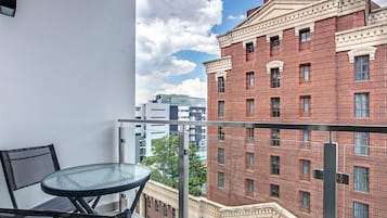 Apartemen Deluks, 1 kamar tidur | Balkon
