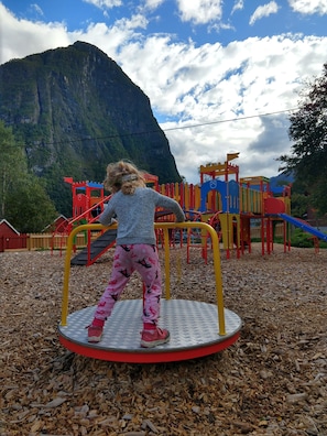 Children’s play area – outdoor