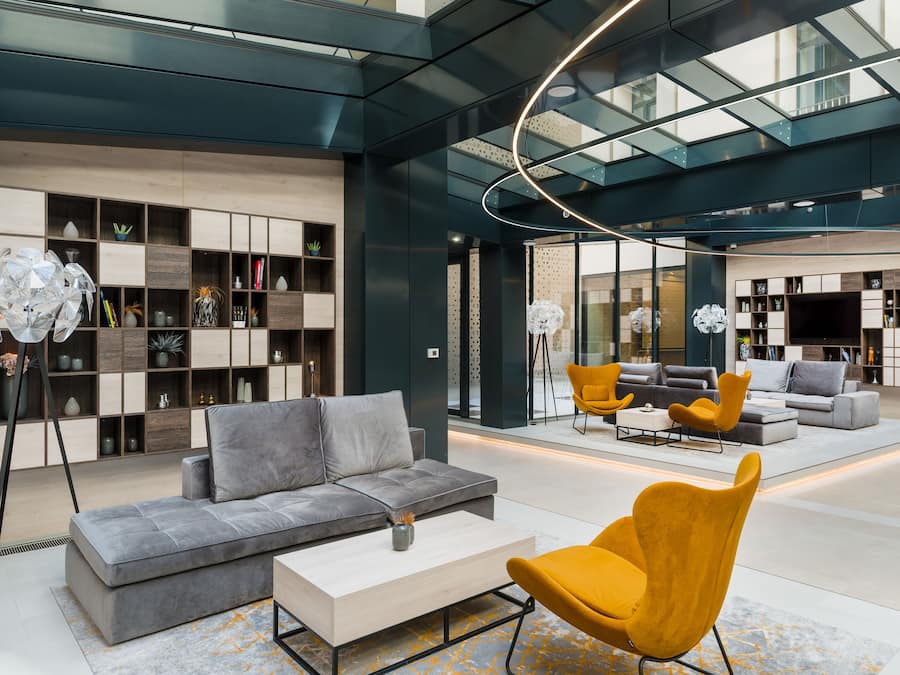 Coin salon dans le hall