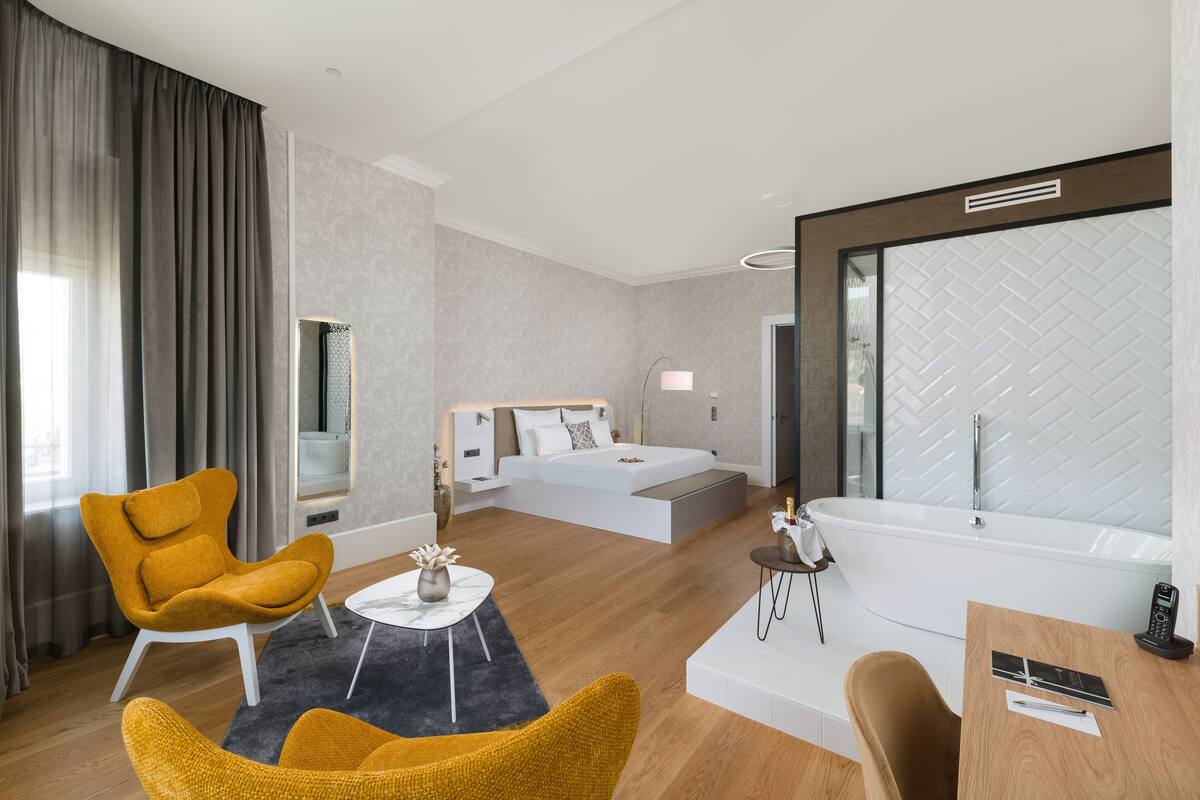 Governor Suite with Danube view