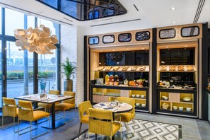 Daily buffet breakfast for a fee - Hotel Vision (Budapest)