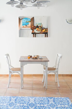 Desayuno buffet (EUR 8 por persona)