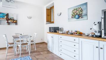 Daily buffet breakfast (EUR 8 per person)