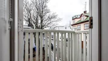 Apartment, 2 Bedrooms (103) | Balcony