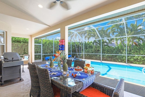 Tropical Island Retreat! Early check-in/Late check-out! Click 3rd pic for video!