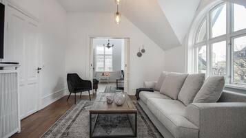 Apartment, 2 Bedrooms | Living room | Smart TV, Netflix, streaming services