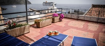 House in Lipari center with sea view