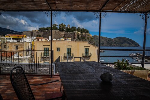 Maison dans le centre de Lipari avec vue mer