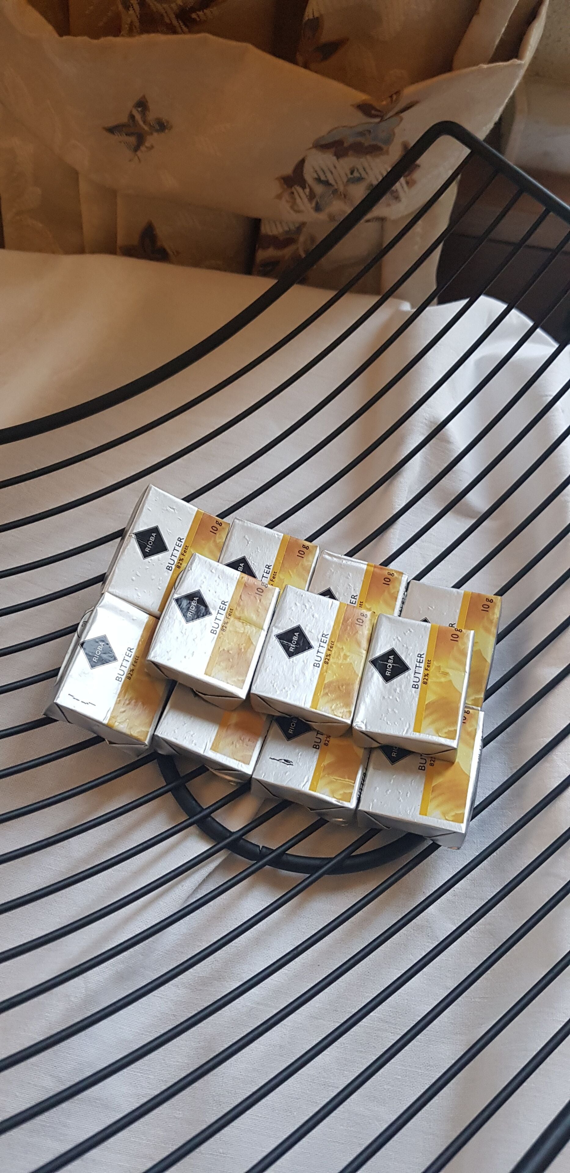 daily buffet breakfast (eur 8 per person)