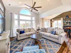 TV, Netflix, streaming services