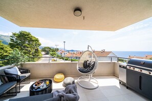 Luxury Apartment | Terrace/patio