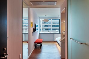 Room, 1 King Bed (Mobility Accessible, Roll-In Shower) | Premium bedding, pillow-top beds, in-room safe, desk