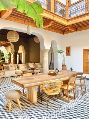 Breakfast, lunch, dinner served; local cuisine  - Riad Le Pèlerin (Marrakech)