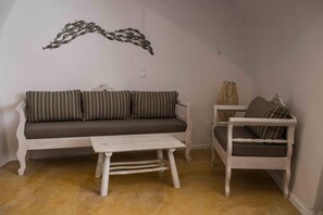 Living room - The Grand Cave House (Santorini)