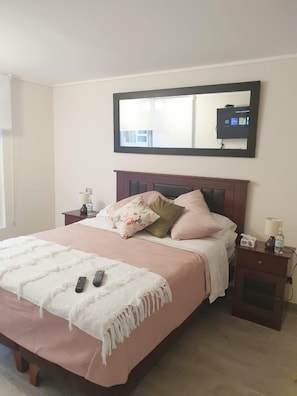 Apartament estàndard | 1 dormitori, caixa forta a l'habitació i planxa i posts de planxar