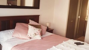 Standard Apartment | 1 bedroom, in-room safe, iron/ironing board, WiFi (free)