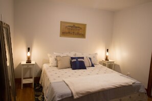 5 chambres, fer et planche à repasser, lit parapluie, Wi-Fi gratuit