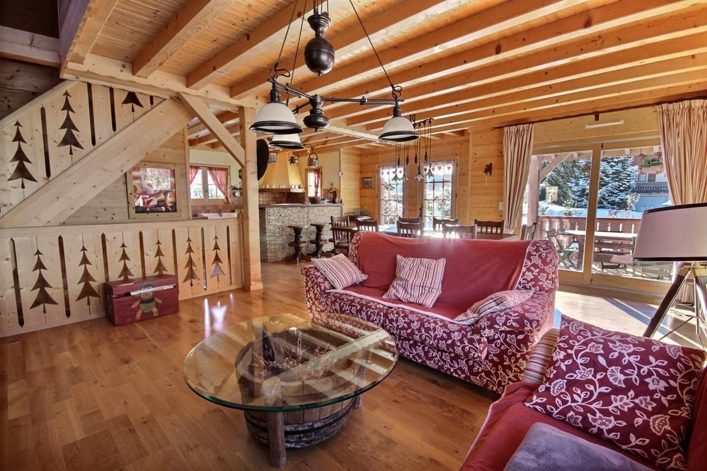 Smart TV, fireplace, DVD player