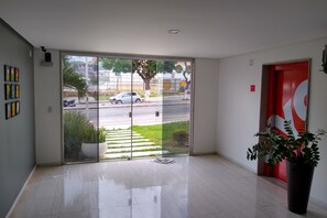 Interior entrance - Hotel Malibu Candeias (Candeias)