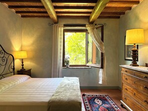 1 chambre, fer et planche à repasser, lit parapluie, Wi-Fi gratuit