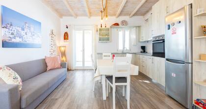 Fantastique maisonnette cycladique «Olga» à Naoussa Paros prÚs du Vieux-Port