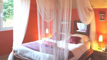 Habitación Confort | Ropa de cama de alta calidad y colchones con acolchado adicional