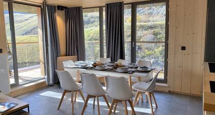 Wifi, ski-in/ski-out & foot of the slopes, fitness, terrace, parking, tv, 70m², Piau Engaly