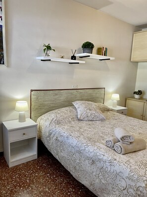 1 bedroom, desk, iron/ironing board, travel crib - Apartment Torrellenc (Torrellas de Foix)