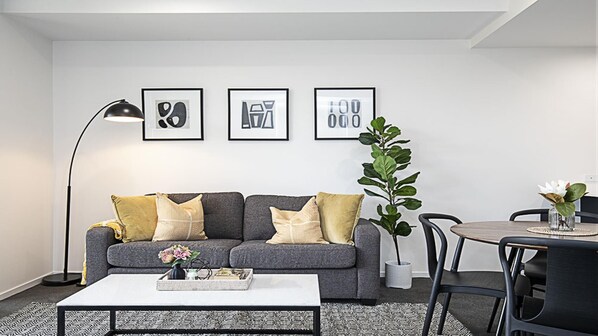 Interior - Luxurious One-bedroom apartment near Canberra's CBD (Campbell)