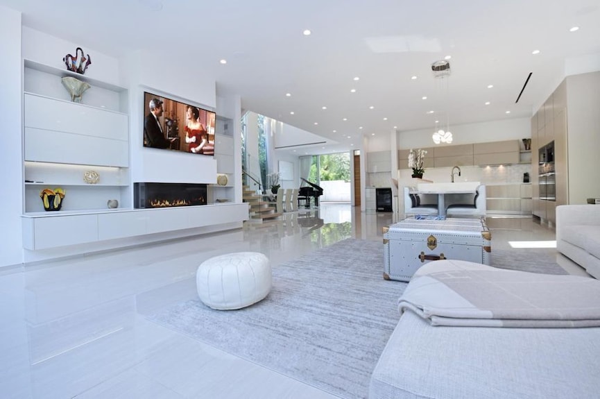 Luxury Very Lucky Mansion In The Best Part Of Los Angeles - Beverly Hills, CA