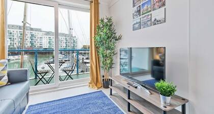 On the Water A One-of-a-Kind Stay | Free Parking | By My Getaways