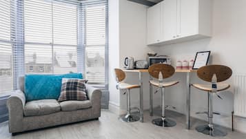 Appartement | Woonkamer | Een televisie