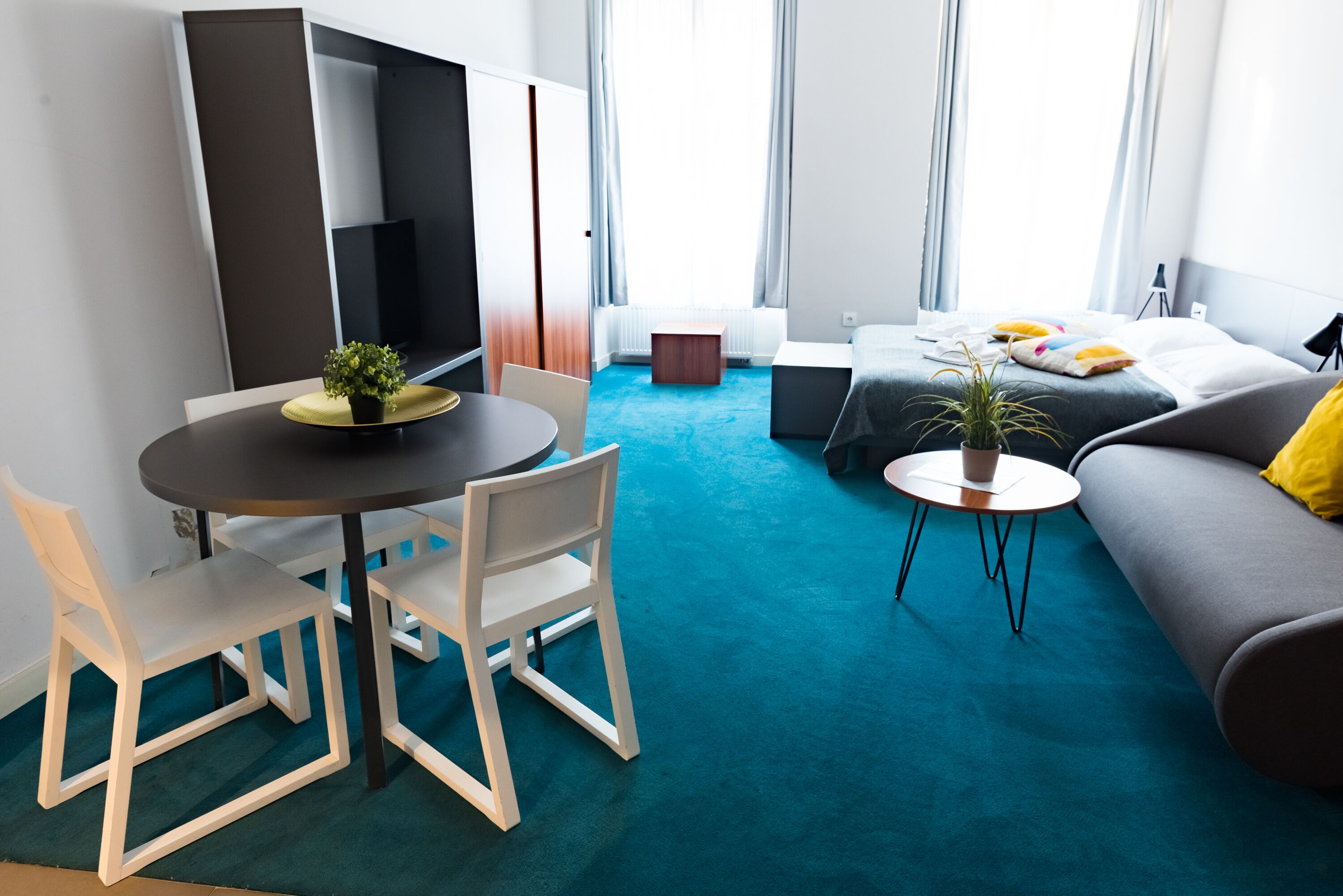 Comfort Studio | In-room dining