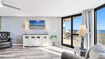 Una televisión, un reproductor de DVD