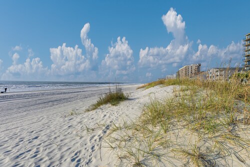 Stunning Ocean View Condo at Ocean Pier III in North Myrtle Beach/POOL/BEACH
