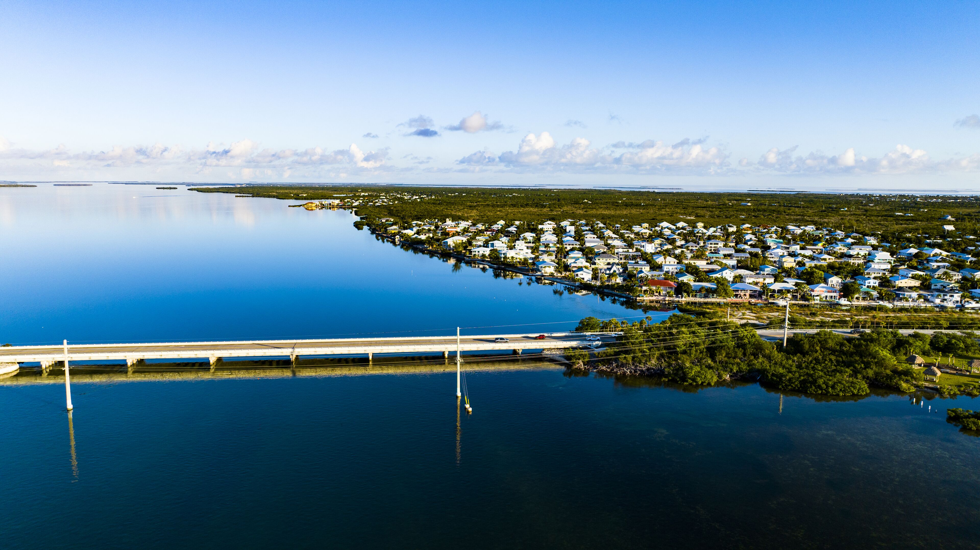 Spacious 5 bedroom with quick boating  access to both the Gulf & Atlantic Ocean