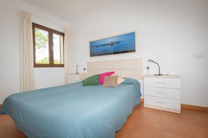 3 habitaciones, tabla de planchar con plancha y wifi gratis 