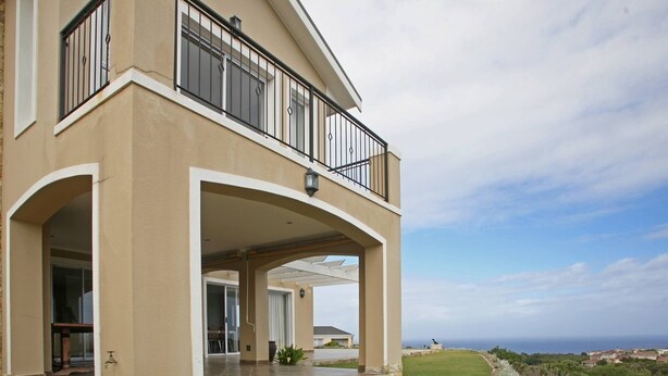 Unclassified image, 1 of 10, button - Forecastle, Knysna, George (Knysna)