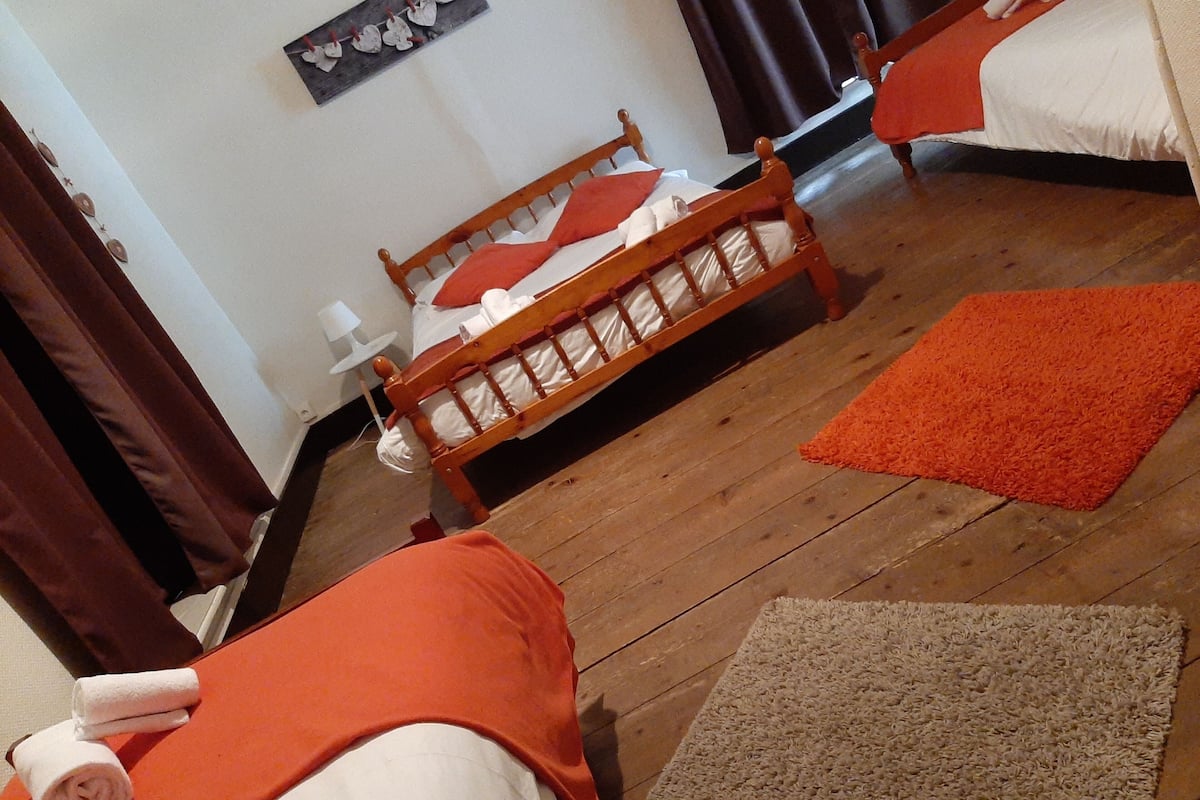 Economy Quadruple Room | Individually decorated, individually furnished, free WiFi, bed sheets