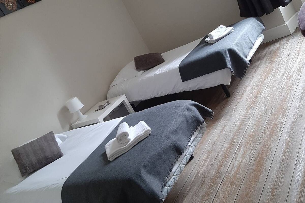 Standaard Twin kamer | Gratis wifi, individueel gedecoreerd, individueel gemeubileerd
