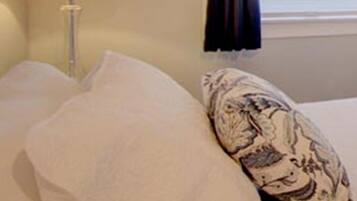 熨斗/熨衣板、免費無線上網、床單