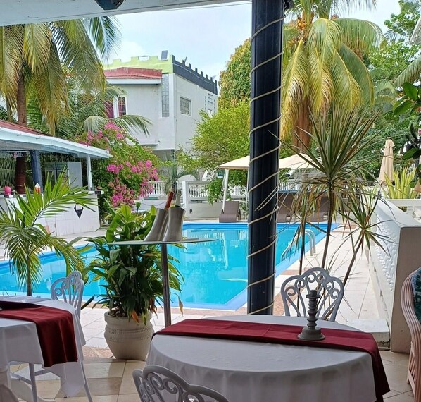 Breakfast, lunch, dinner served; Caribbean cuisine, pool views  - Bay Heights Bed and Breakfast (Gros Islet)