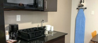 Studio 6 Wichita, KS - Airport