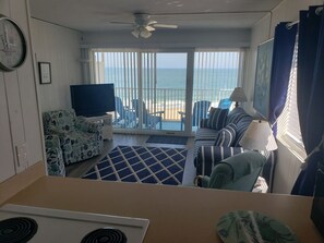 Smart TV - El Capitan Ocean Front - 2 BR/2BA 4th Street ON the Boardwalk! Linens Included! (Ocean City)