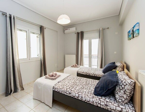 2 chambres, fer et planche à repasser, Wi-Fi, draps fournis